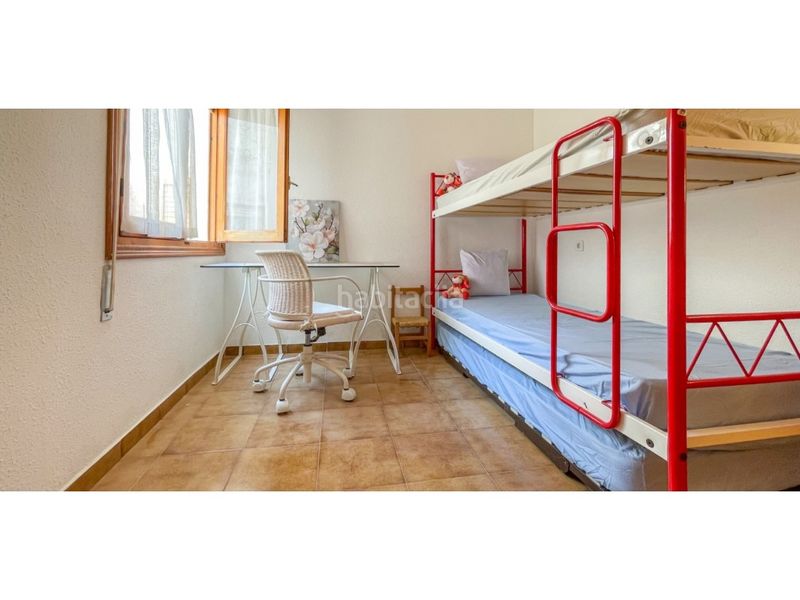 Foto 8e64d334-9c8b-41c2-9a6d-f54fe4ef2d08. Casa amb aparcament a Playa Flamenca Orihuela