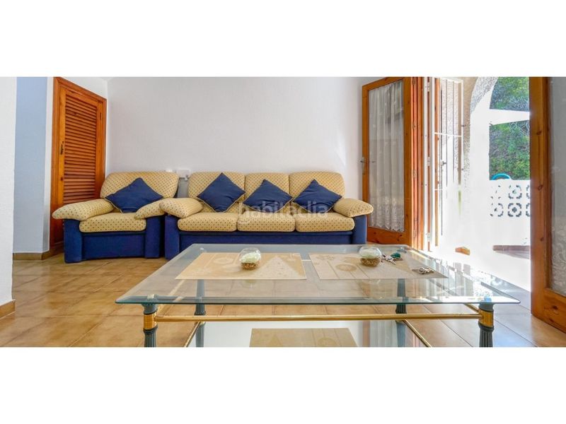 Foto a39ef7b1-09a1-45dd-b367-5f8e397fb95e. Casa amb aparcament a Playa Flamenca Orihuela