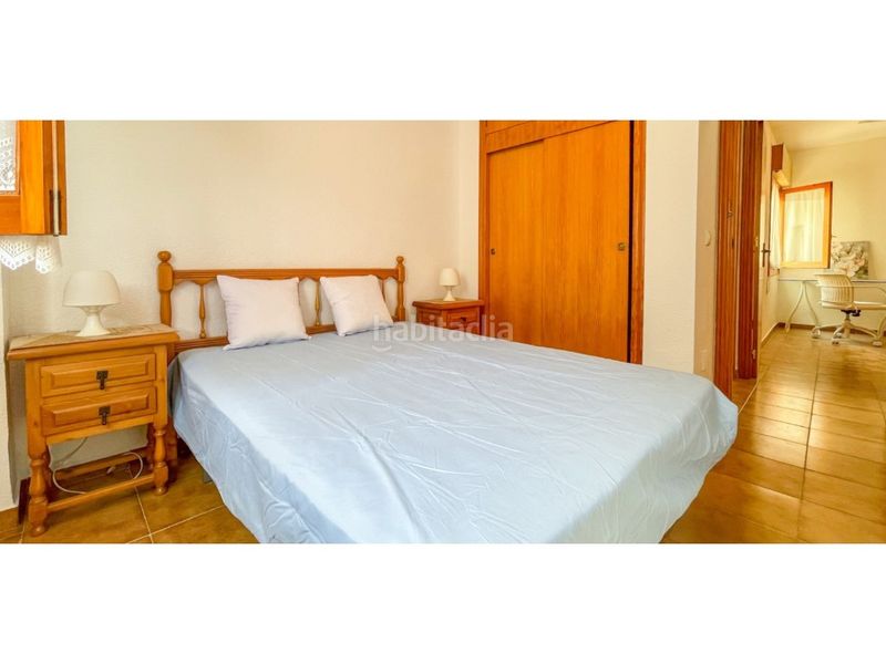 Foto f0a60e5c-d381-41bb-8ac7-c7953907720f. Casa amb aparcament a Playa Flamenca Orihuela