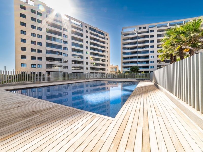 Foto 4d0a6c22-b601-434c-a416-ed68a51e3956. Apartament amb piscina a Punta Prima Torrevieja