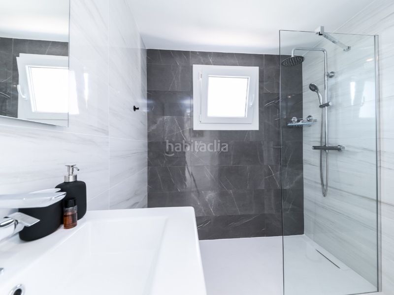 Foto 80b55d3f-c0ca-4fd4-a058-1dfd33e78abd. Apartament amb piscina a Punta Prima Torrevieja