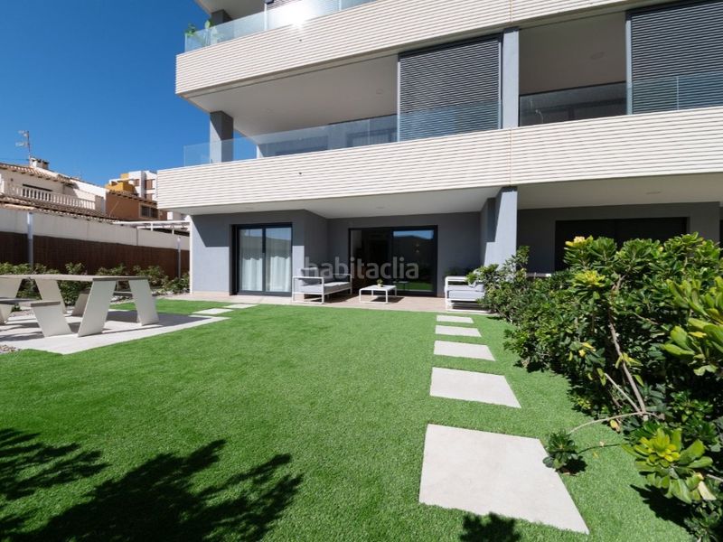 Foto d9bf315a-dd7e-4a72-bac8-ad835348ab98. Apartament amb piscina a Punta Prima Torrevieja