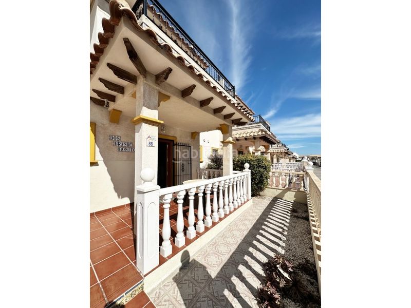 Foto 4fdc79a8-ee47-4976-93c5-d1aac176317b. Casa amb piscina a Lomas de Cabo Roig - Los Dolses Orihuela