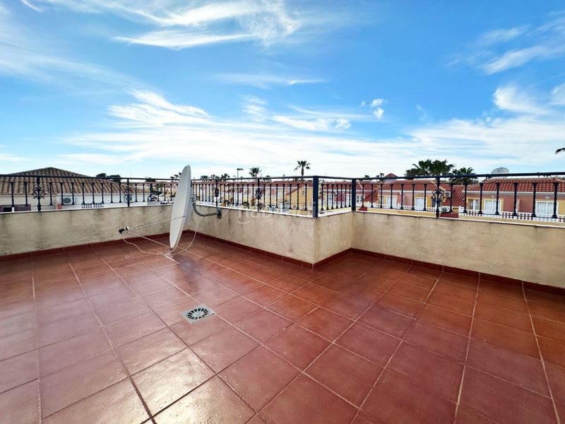 Foto 78acf143-8073-4e2d-a82b-e9c21fd77c65. Casa amb piscina a Lomas de Cabo Roig - Los Dolses Orihuela