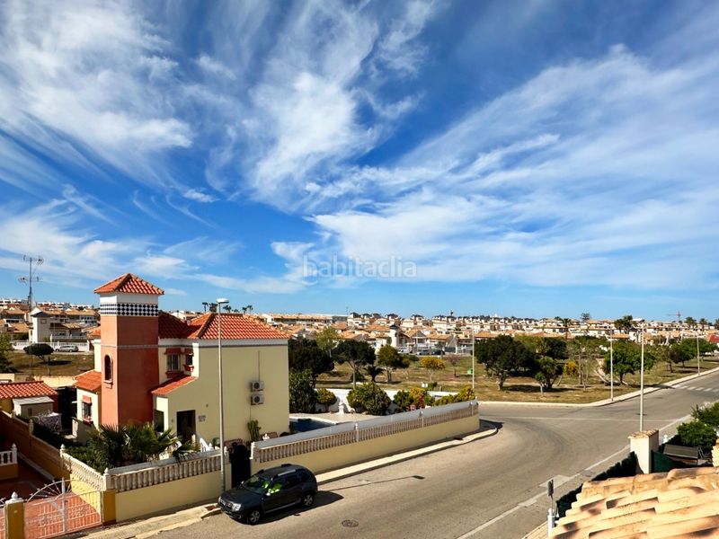 Foto c299c6d3-f0b9-4475-9a0f-e478694a321b. Casa amb piscina a Lomas de Cabo Roig - Los Dolses Orihuela