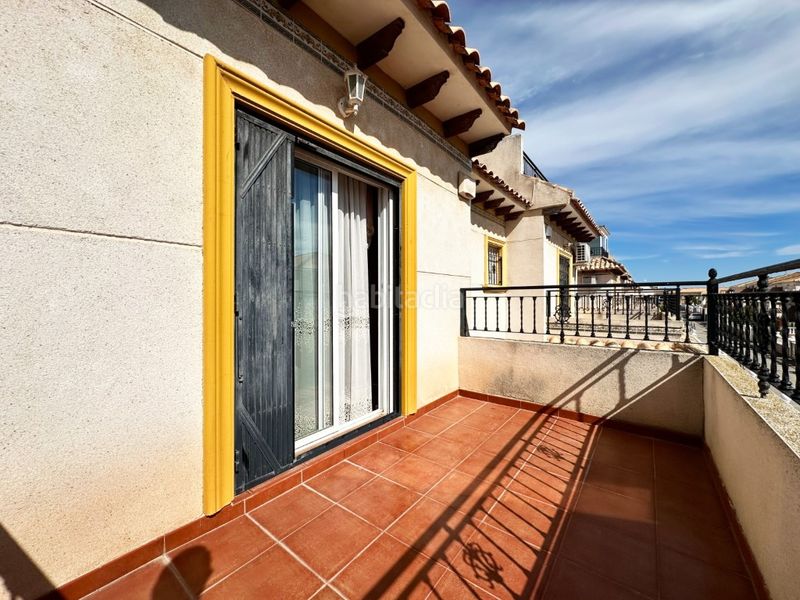 Foto d68631ff-d8d1-4902-82ef-029e437a757e. Casa amb piscina a Lomas de Cabo Roig - Los Dolses Orihuela
