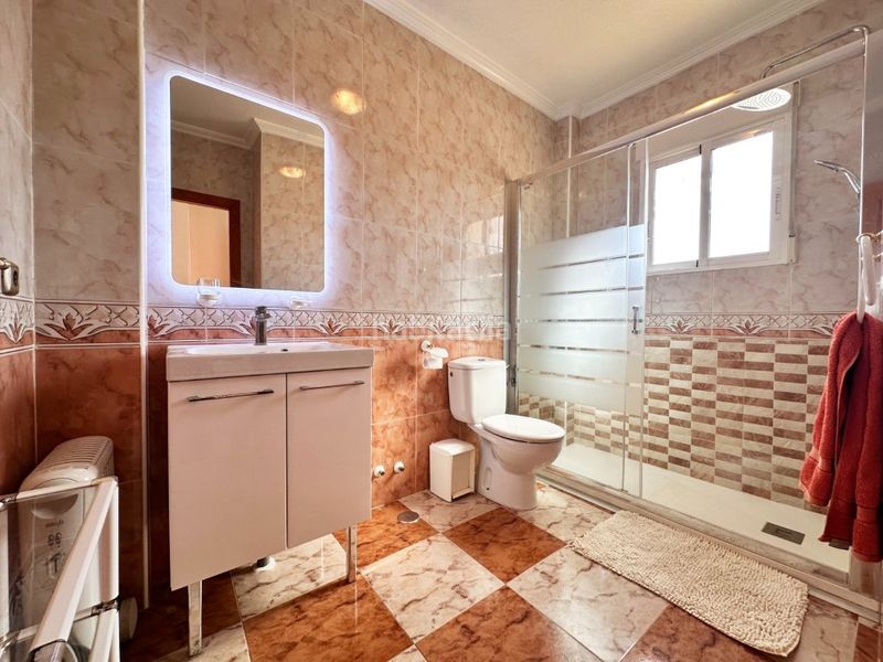 Foto e0e0ae60-0d2f-4507-a5b0-1adf6f825a59. Casa amb piscina a Lomas de Cabo Roig - Los Dolses Orihuela