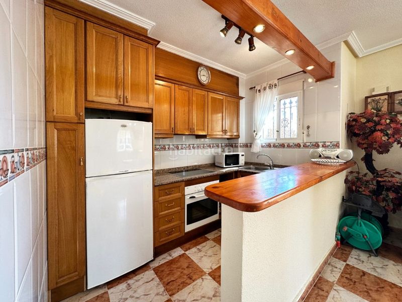Foto e1d0e168-423e-46a3-b796-a1433562ee68. Casa amb piscina a Lomas de Cabo Roig - Los Dolses Orihuela