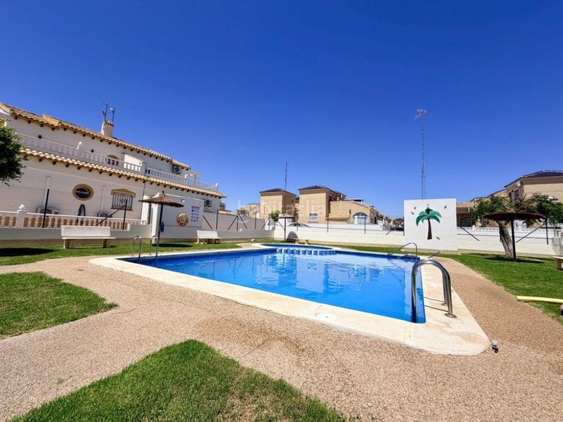 Foto bb58d14c-917d-4839-8d9b-a8463477c098. Casa amb aparcament a Los Balcones-Los Altos Torrevieja