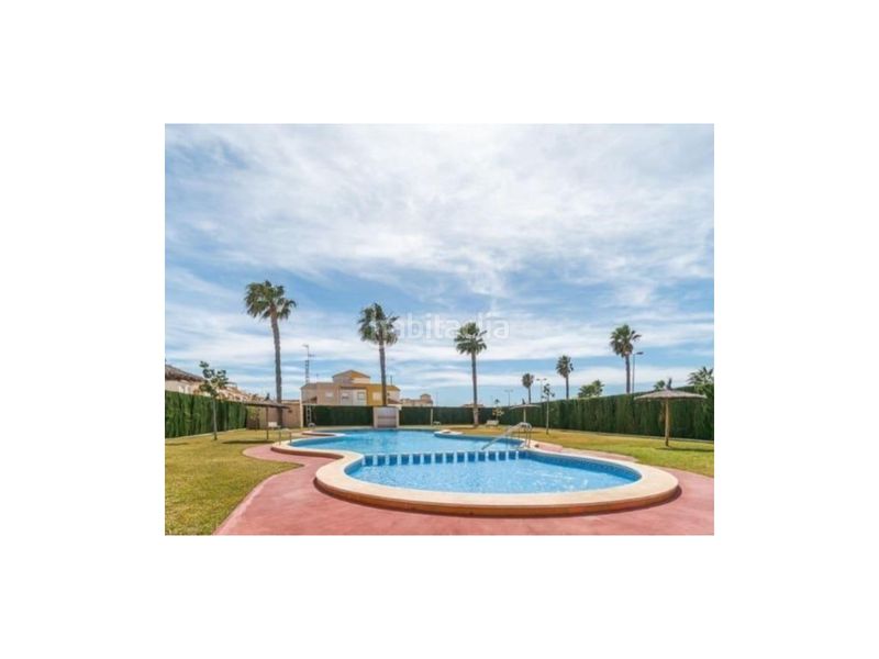 Foto 203f5263-d319-46cf-aa8a-89fb21005119. Casa amb piscina a Zona Carrefour - Urbanizaciones Torrevieja