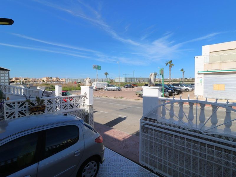 Foto fa9f903b-ecdc-4316-85bf-69828c715b2b. Casa amb piscina a Zona Carrefour - Urbanizaciones Torrevieja