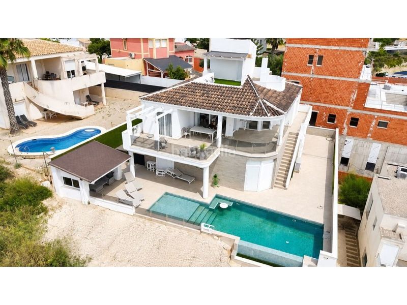 Foto 4e63af82-952f-4ed2-abd5-78b4daf2030c. Casa amb piscina a Centro de la Ciudad Quesada Rojales