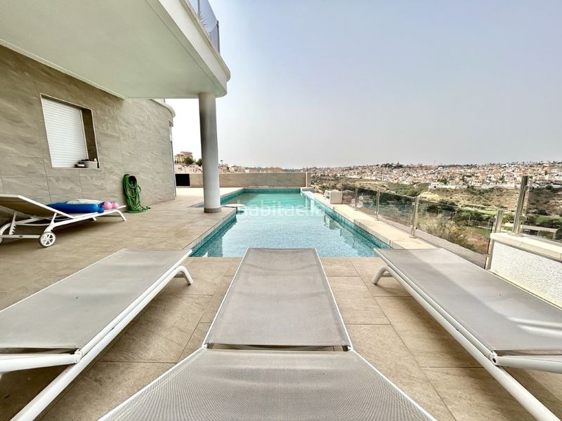 Foto a082ec8d-f3c1-4f57-bb85-d2041a69fac0. Casa amb piscina a Centro de la Ciudad Quesada Rojales