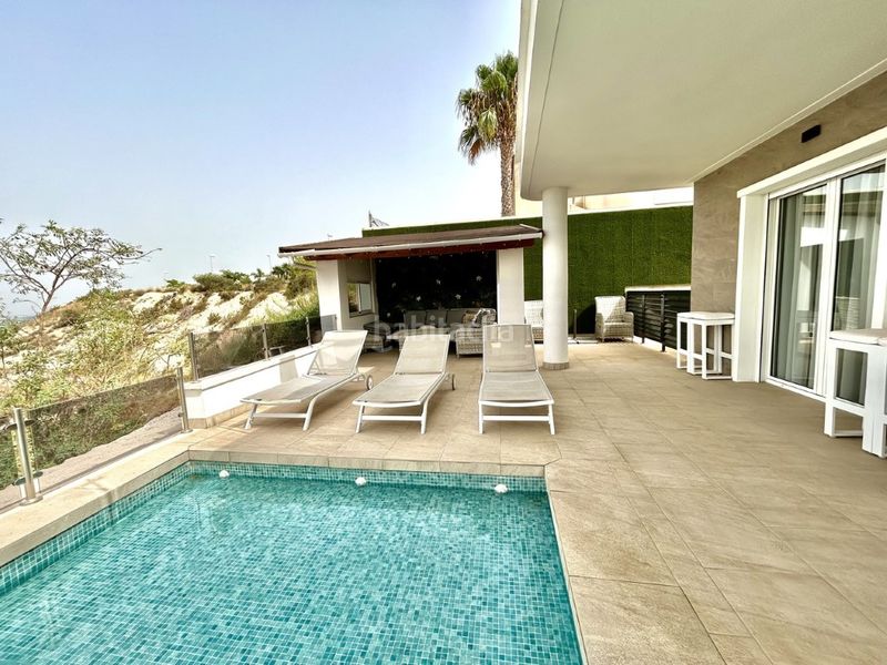 Foto afcdb243-9f3a-41c9-a493-6e7ff7152feb. Casa amb piscina a Centro de la Ciudad Quesada Rojales