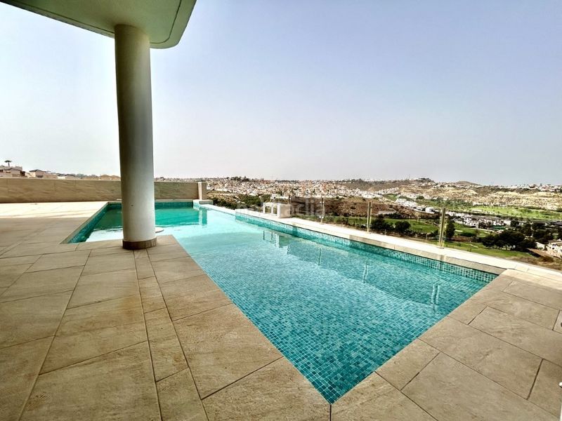 Foto b33c93fb-010c-4a89-a0f0-cd36c75797a6. Casa amb piscina a Centro de la Ciudad Quesada Rojales