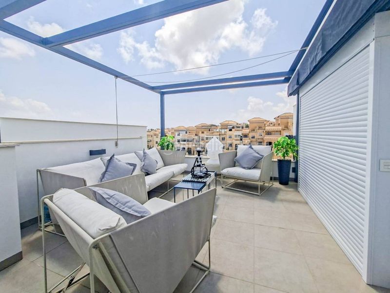 Foto 00bc3257-61f3-419d-a406-bd2ba168a5d4. Casa amb piscina a Los Almendros Orihuela