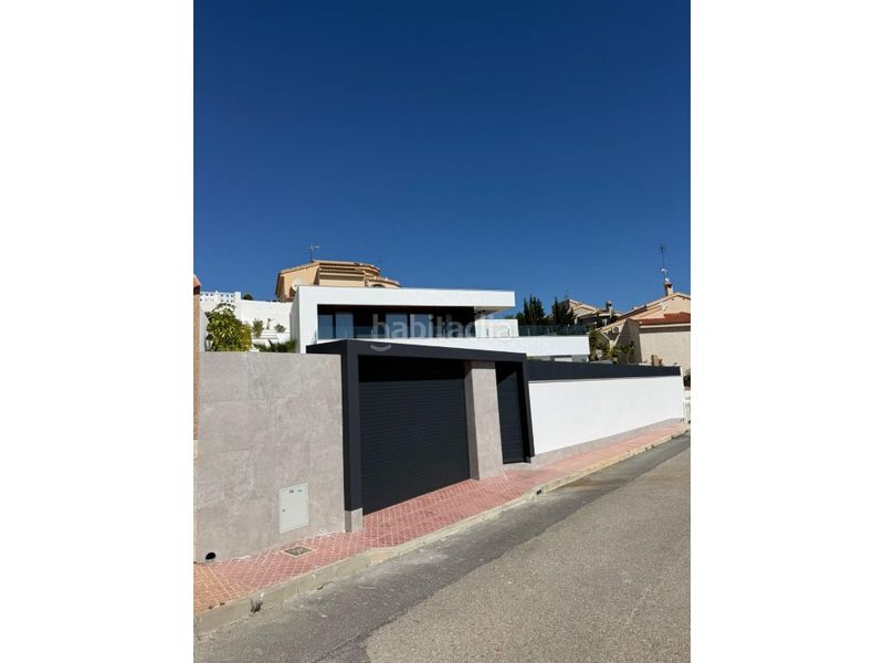 Foto ed1cd96f-87d7-4099-a538-db219053ce65. Casa amb piscina a La Marquesa Rojales