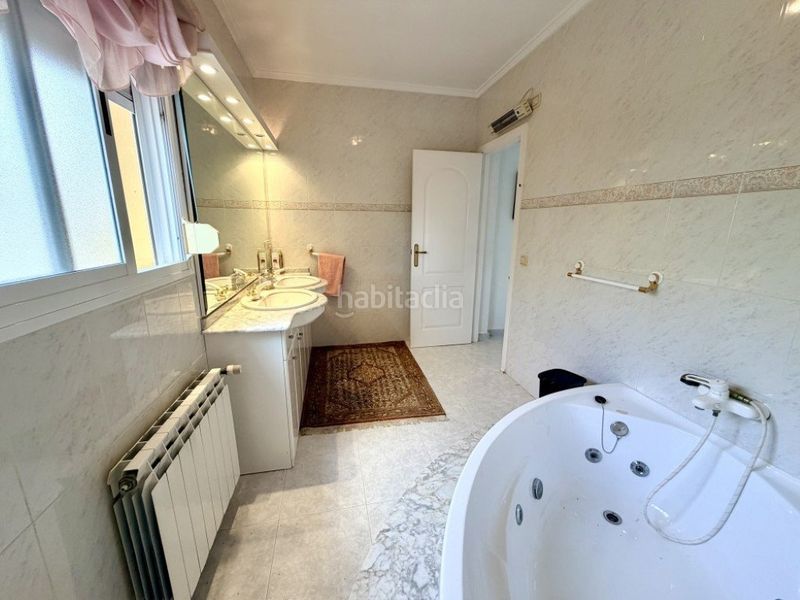 Foto 1015c5de-f7b5-495c-8fcb-6c8aecbef288. Casa amb calefacció aparcament piscina a Centro de la Ciudad Quesada Rojales