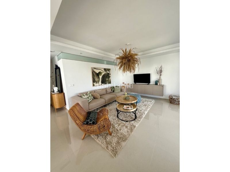Foto ce243d4c-bba5-4b9a-be01-76977b698a75. Ático en avenida málaga 22 apartamento con terraza espectacular en la azotea y vistas preciosas. en Rojales