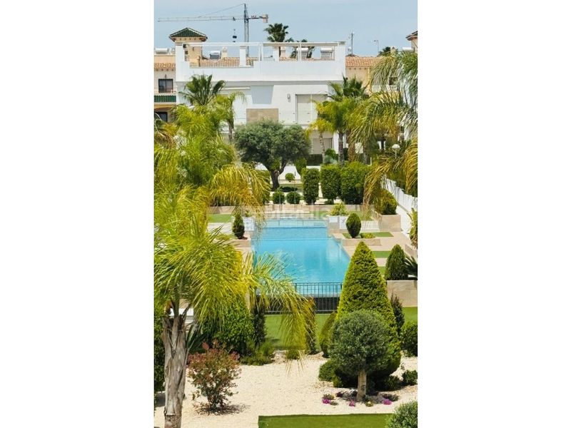 Foto f843555b-9ef0-4e53-bd98-cb44f5512924. Ático en avenida málaga 22 apartamento con terraza espectacular en la azotea y vistas preciosas. en Rojales
