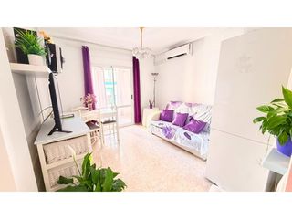 Apartamento  Calle concordia. Luminoso apartamento de una habitación en playa del cura