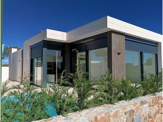 Casa a El Pinar de Campoverde. Villas de obra nueva en pilar de la horadada en el campo de golf