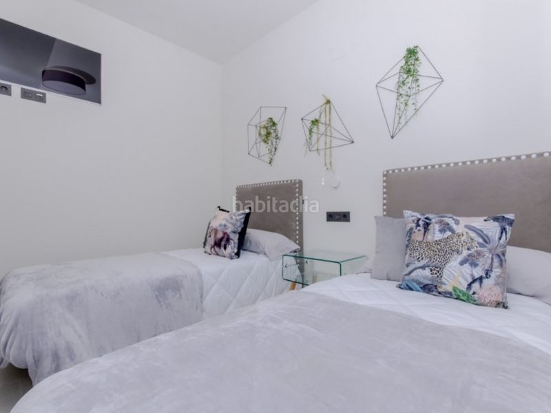 Foto 1ea4530c-bdf3-46fc-8627-2c8e0879e4f8. Casa amb piscina a Los Balcones-Los Altos Torrevieja
