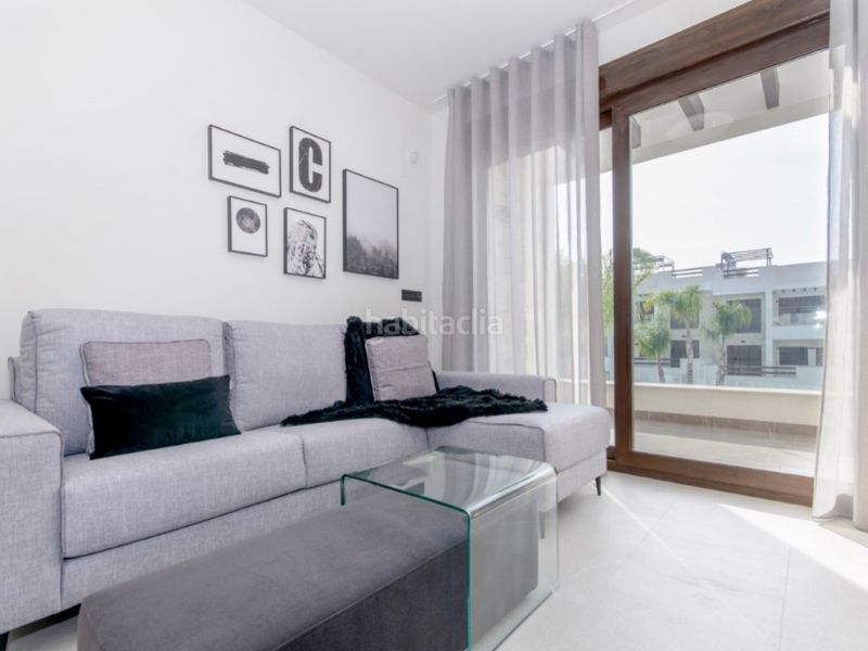 Foto 3bb2a1b5-1a5b-430f-a9a2-7797487c691c. Casa amb piscina a Los Balcones-Los Altos Torrevieja