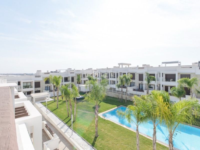 Foto 85fa7097-1468-4894-b616-272422034954. Casa amb piscina a Los Balcones-Los Altos Torrevieja