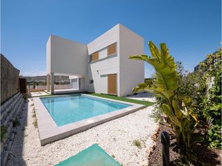 Casa en Algorfa. Villa de diseño moderno con vistas al golf