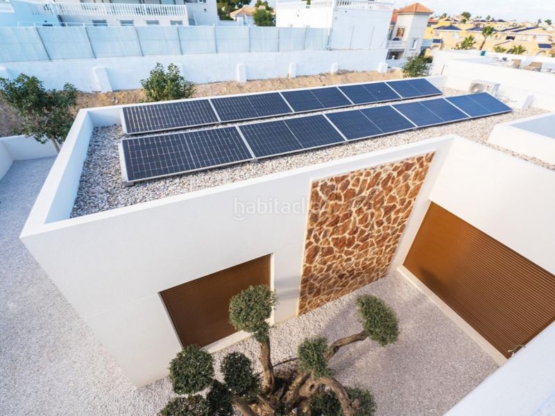 Foto 4816515d-22a1-4565-b7e0-4abce0b0a6f9. Casa amb piscina a Benejúzar