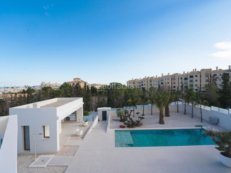 Foto ced36856-699c-4c6f-a487-d12809c988b8. Casa amb piscina a Benejúzar
