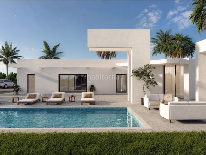 Foto fb288d4f-bb72-4351-8199-f1ec63c7d4c0. Casa amb piscina a Benejúzar