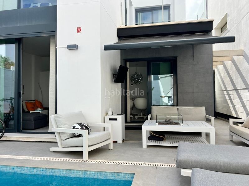 Foto d69ca92b-aa15-45aa-9a05-04be0664578b. Casa amb piscina a Los Almendros Orihuela