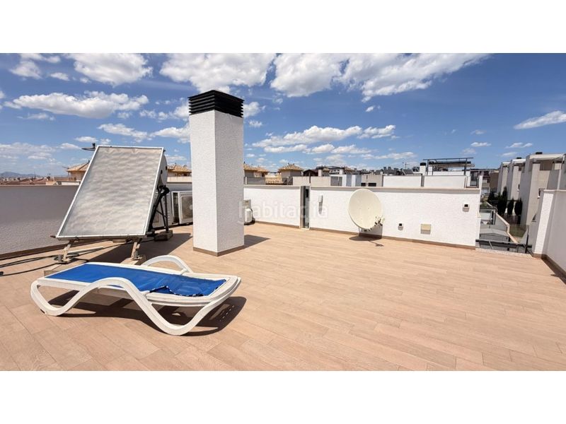 Foto 00a9133c-f7a2-43c8-b93e-c2cf25e135da. Casa amb piscina a Parque Acuático - Sector 25 Torrevieja