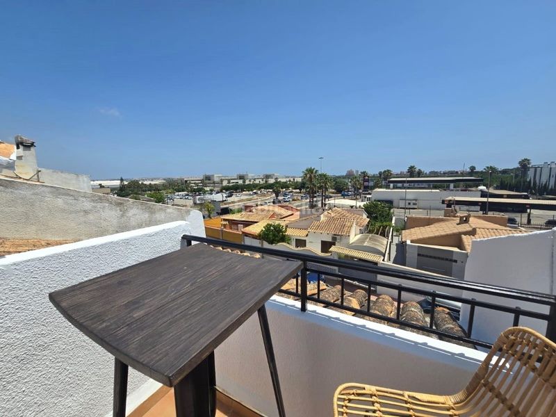 Foto 1aa3dd0a-0655-469f-b010-a14780045203. Casa amb piscina a Los Balcones-Los Altos Torrevieja