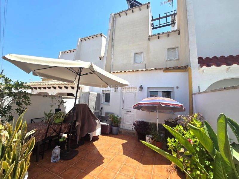 Foto 51c80b4c-0be8-4697-85ec-cee132e0b466. Casa amb piscina a Los Balcones-Los Altos Torrevieja