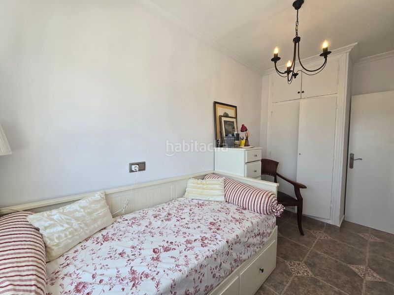 Foto ab68cf5b-d5eb-4170-84c2-dae3bd65bfc6. Casa amb piscina a Los Balcones-Los Altos Torrevieja