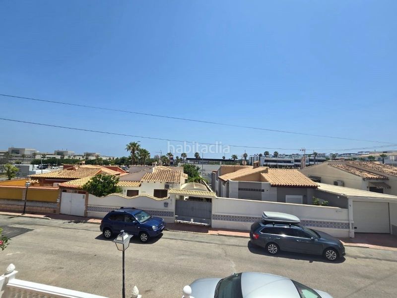 Foto b41774e2-61f1-4e4e-8d41-eda6ce621179. Casa amb piscina a Los Balcones-Los Altos Torrevieja
