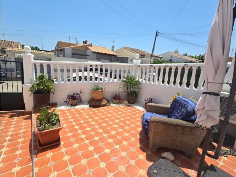 Foto c4cda2ce-296e-4dca-8175-03522c61e4fc. Casa amb piscina a Los Balcones-Los Altos Torrevieja