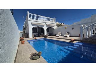 Maison jumelée  Calle r. wagner. Bungalow de 2 habitaciones con piscina privada climatizada