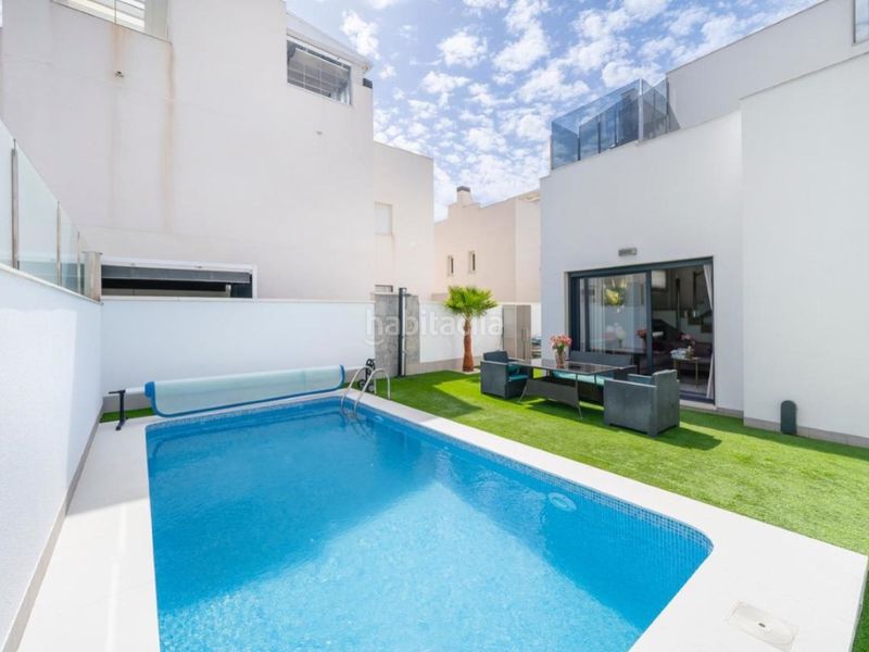 Foto 5696b12f-ee53-451a-9708-740a88f6b46a. Casa amb calefacció piscina a Parque Acuático - Sector 25 Torrevieja