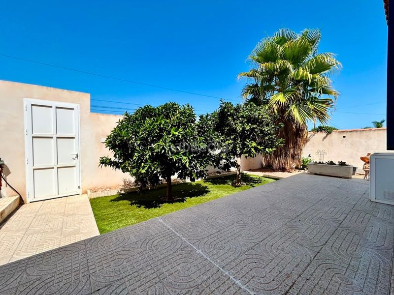 Foto 6c7388b5-f1a3-409e-8a86-ca308b9b3284. Casa amb piscina a Zona Carrefour - Urbanizaciones Torrevieja