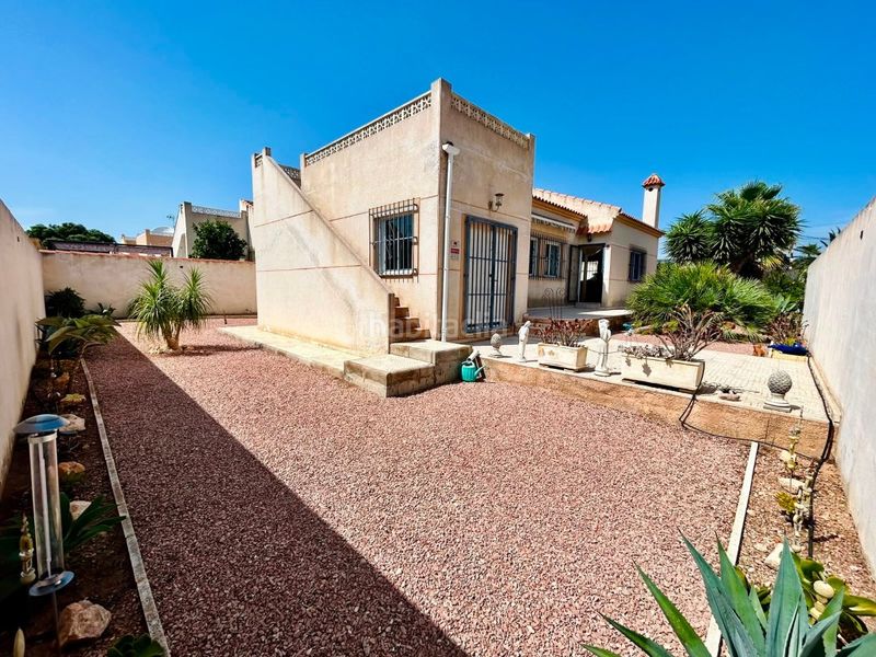 Foto f29428ae-45fa-448f-bd84-adca8cb7be99. Casa amb piscina a Zona Carrefour - Urbanizaciones Torrevieja