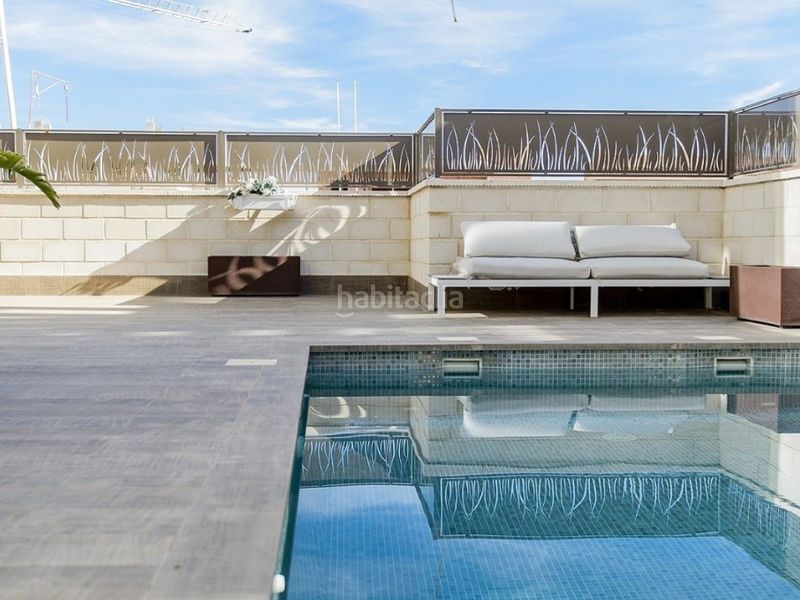 Foto 5ee4bd7d-947e-43ea-8e80-955cc9bb34a5. Casa amb piscina a Montesinos (Los)