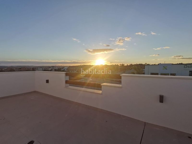 Foto dcf224e6-9168-4970-b3cf-43d687a90707. Casa amb piscina a Montesinos (Los)