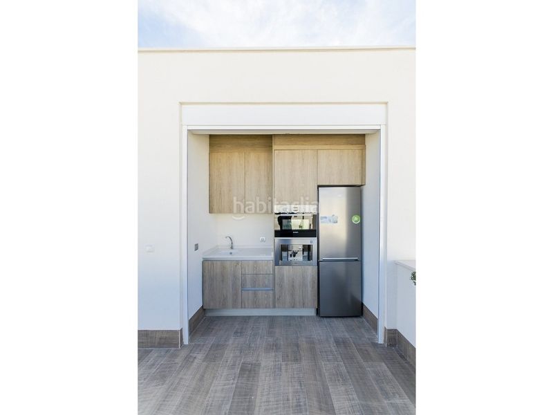 Foto f18410ca-d2d6-4f53-a2d6-4b7f872eb9c3. Casa amb piscina a Montesinos (Los)