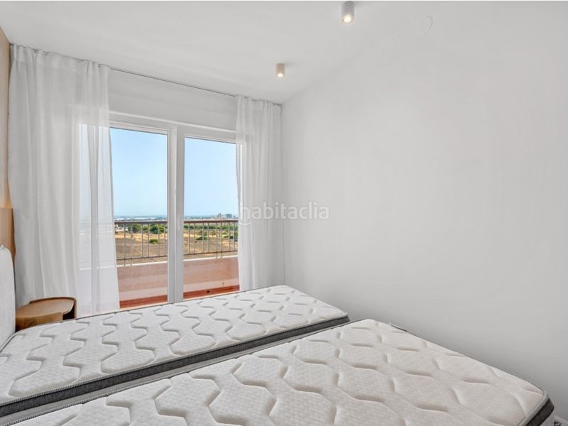 Foto d244ab68-75a4-4cb3-a93d-1de759a22df5. Apartament amb piscina a Punta Prima Torrevieja