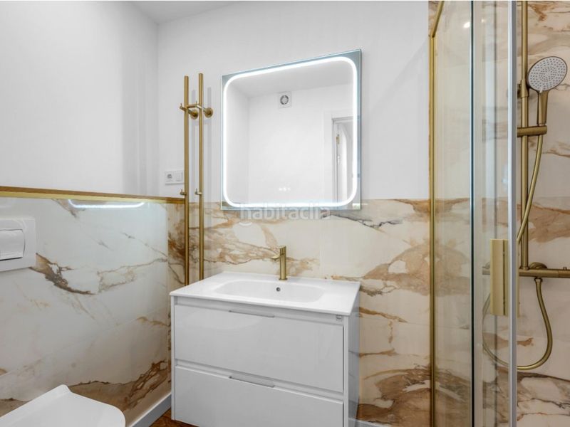 Foto e80443bc-8b98-43a4-ba39-1196396743d5. Apartament amb piscina a Punta Prima Torrevieja