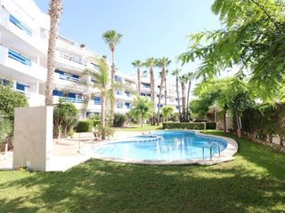 Apartament a Calle santa nunilon 2. Apartamento moderno de 1 dormitorio con acceso privado al jardín